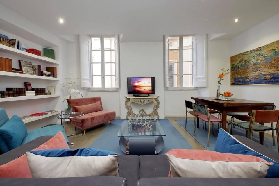 Communal lounge/ TV room, TV and multimedia, Living room, Decorative detail