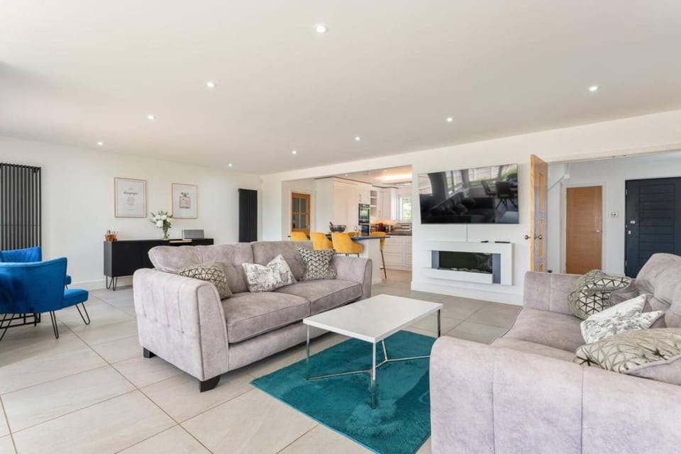 Luxury Waterfront Home Near Sandbanks House in Poole