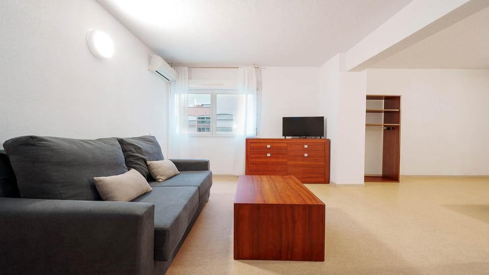 Communal lounge/ TV room, Living room