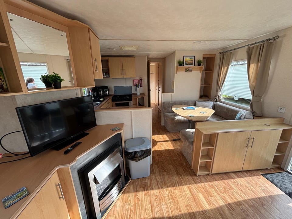 Family 3 Bedroom Caravan at Clarach Bay House in Tirymynach