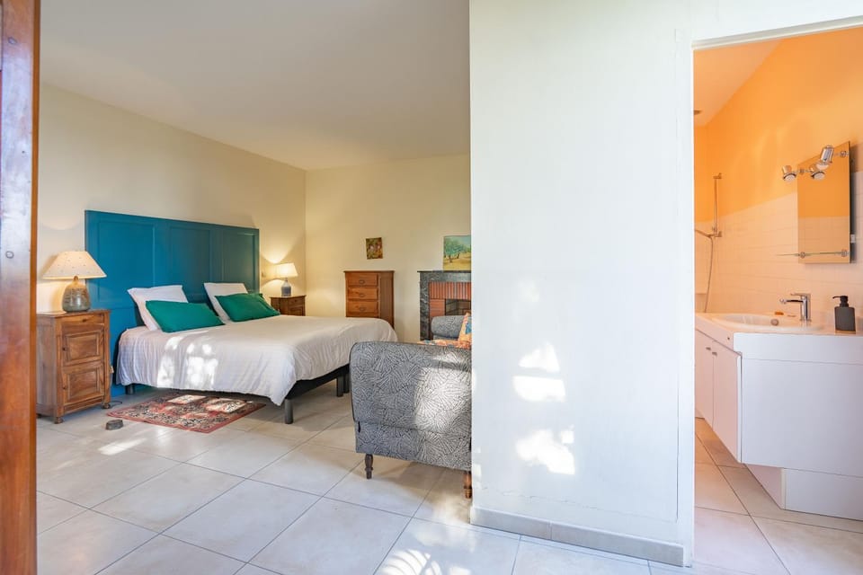 Living room, Bedroom