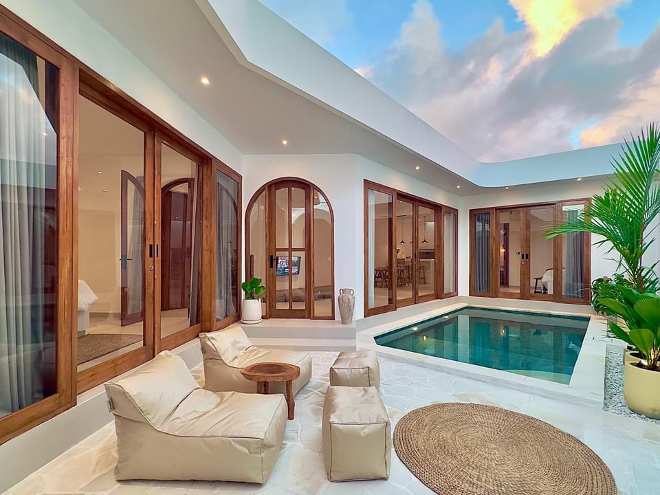 Brand New Twins Modern Villa Central Canggu Villa in North Kuta