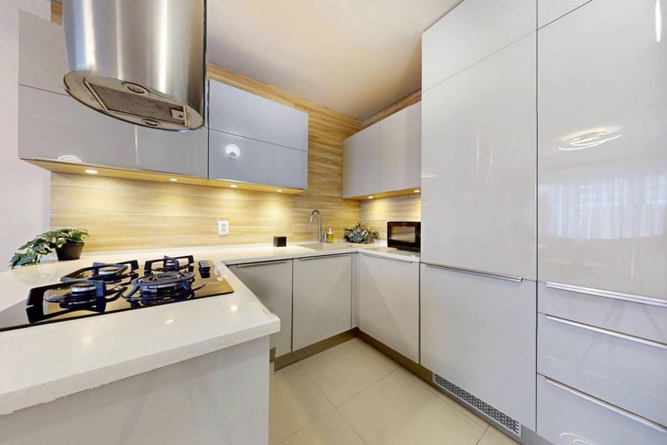 Golden Spot Apartment 5 min to Central Station Apartment in Warsaw
