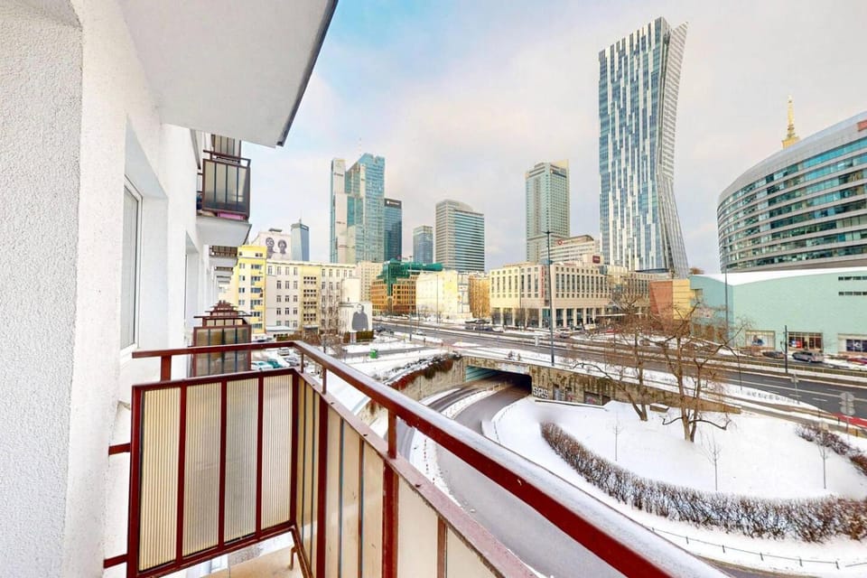 Golden Spot Apartment 5 min to Central Station Apartment in Warsaw