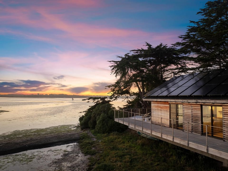 Property building, Sea view