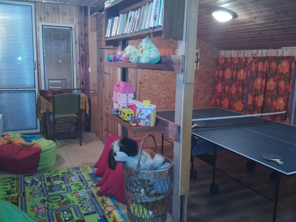 Table tennis
