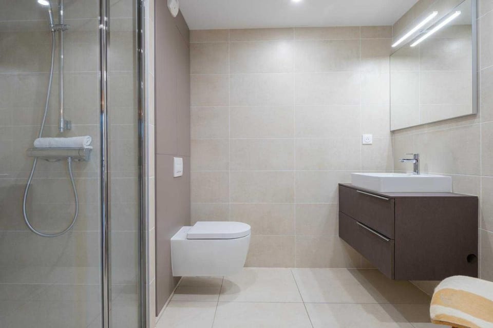 Shower, Toilet, Bathroom
