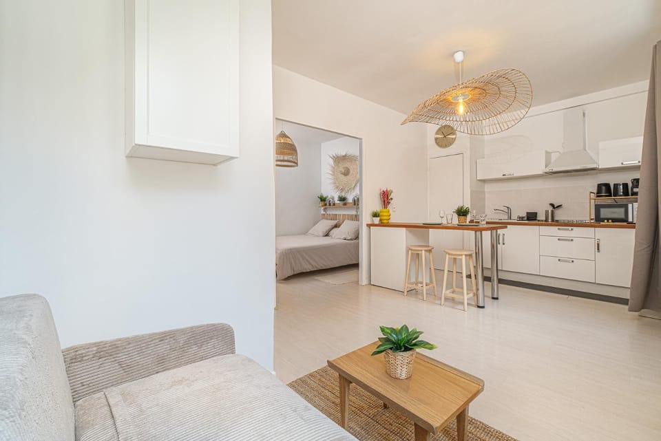 Living room, kitchen