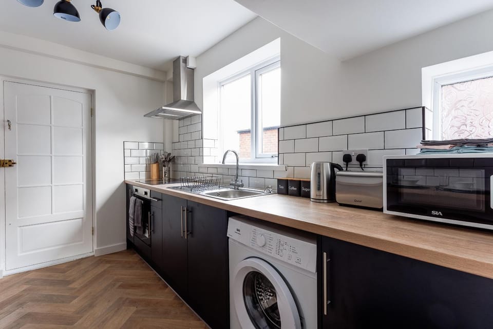 Big 4 Bed House Newcastle, Perfect for Groups House in Newcastle upon Tyne