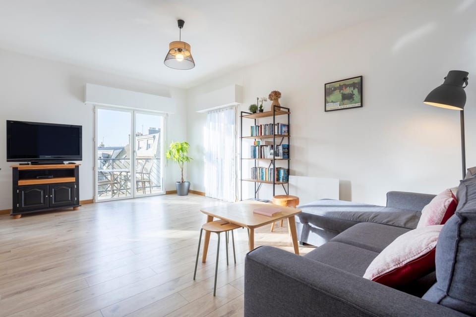 Property building, Living room