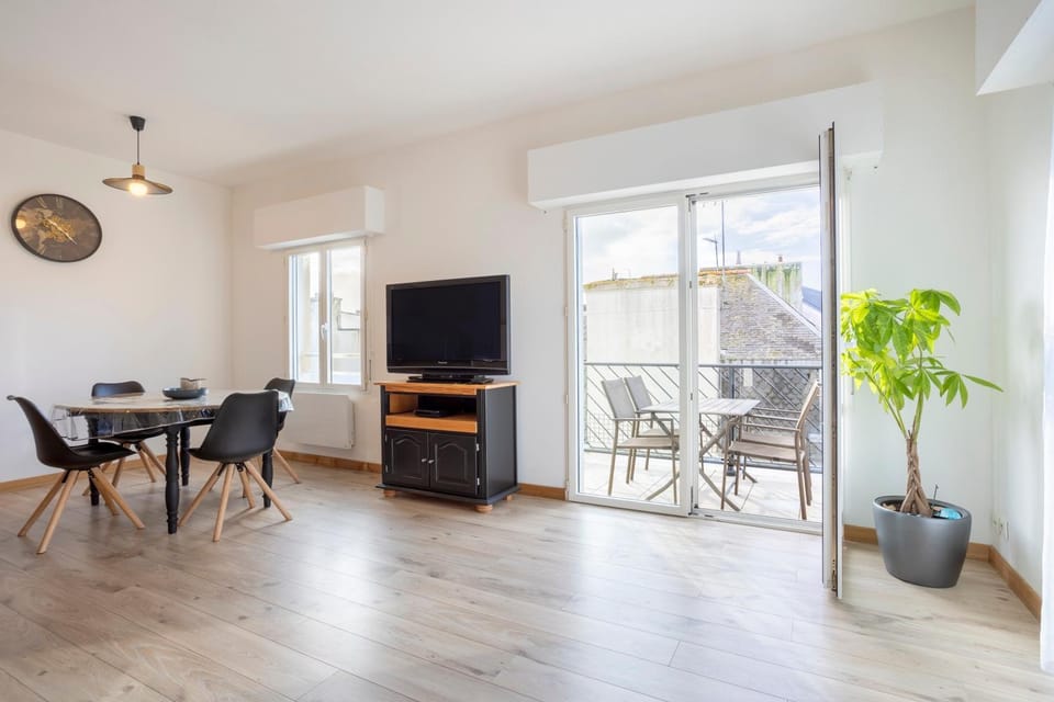 Property building, Living room