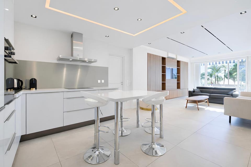 Kitchen or kitchenette, Living room