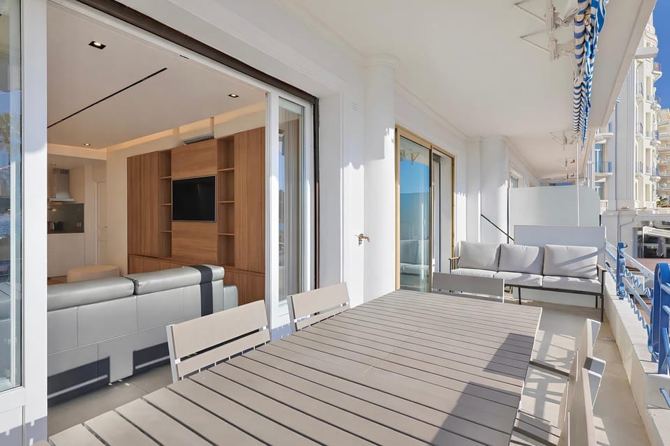 TV and multimedia, Balcony/Terrace, Living room, Photo of the whole room