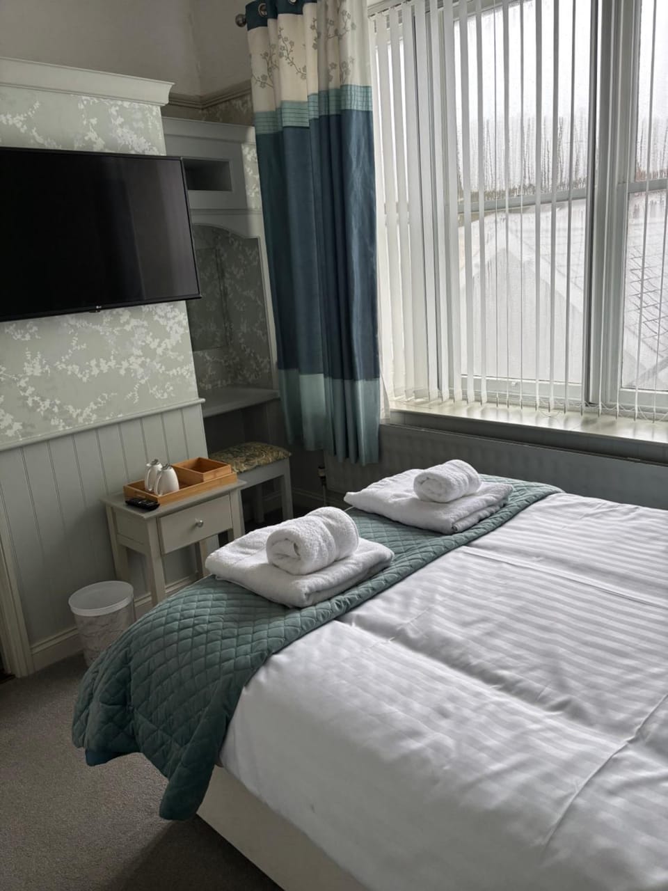 Hazeldene Guest House Bed and Breakfast in Wales