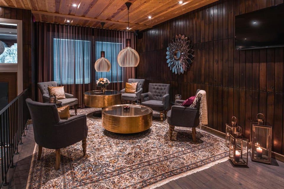 Lobby or reception, Internal: Not applicable to any particular room