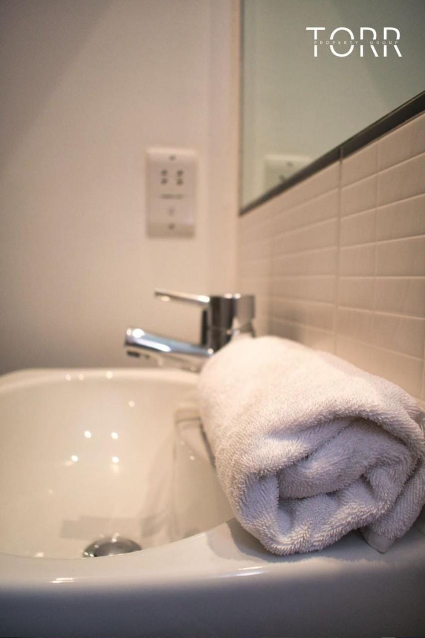 Spacious 2BR Apartment By Torr Property Group Short Term Rentals With Free Underground Allocated Parking Manchester Apartment in Manchester