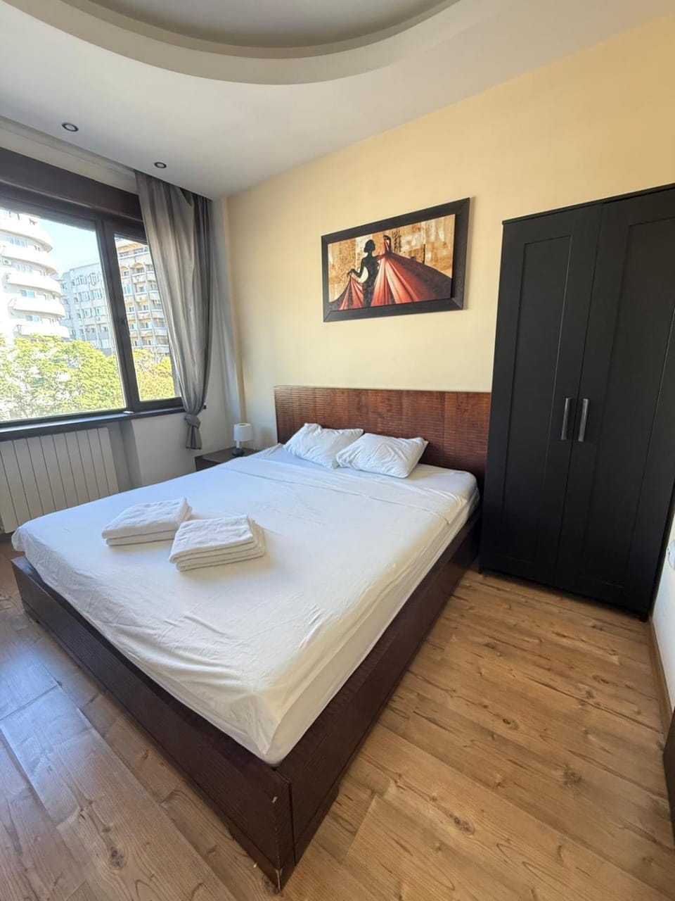 Bedroom, towels