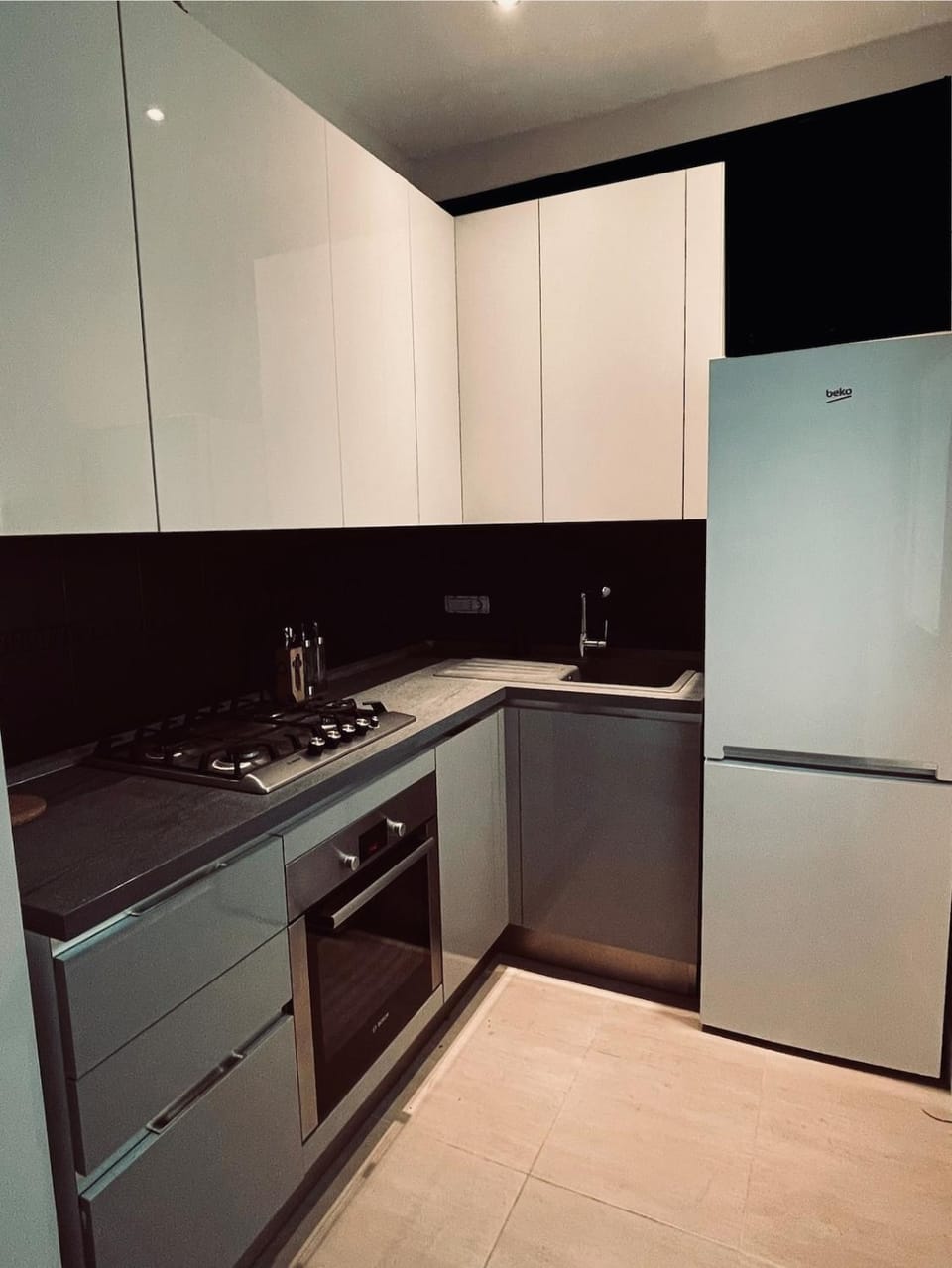 Kitchen or kitchenette, oven, stove
