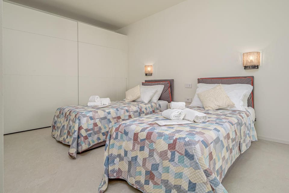 Property building, Living room, Bedroom