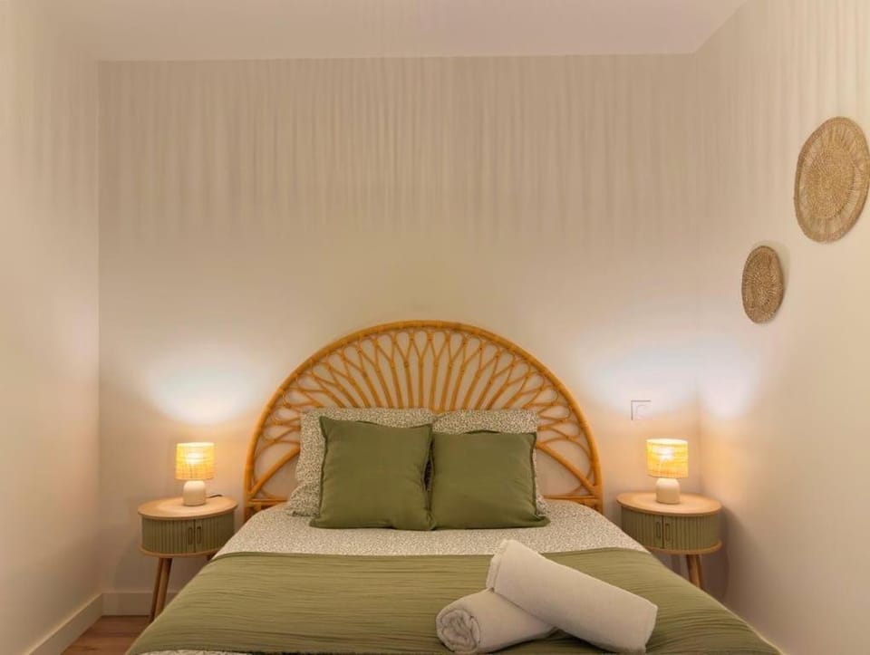Grand Square -5 min from train station & center Apartment in La Rochelle