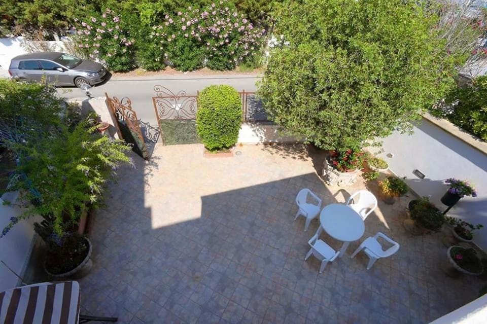 Villa Anurag House in Baia Verde