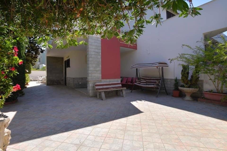 Villa Anurag House in Baia Verde