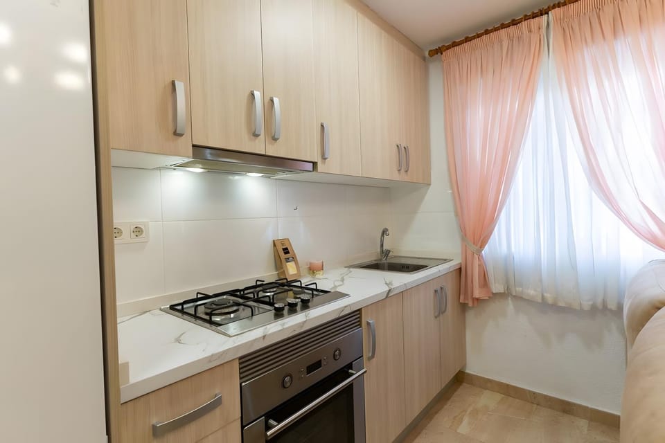 Kitchen or kitchenette, Living room