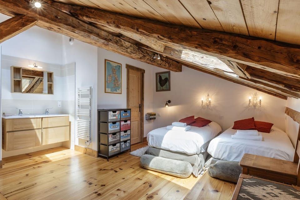 Ferme d Aristide - Chalet 160m2 Calme Sauna Vue Bus Train 250m Chalet in Chamonix