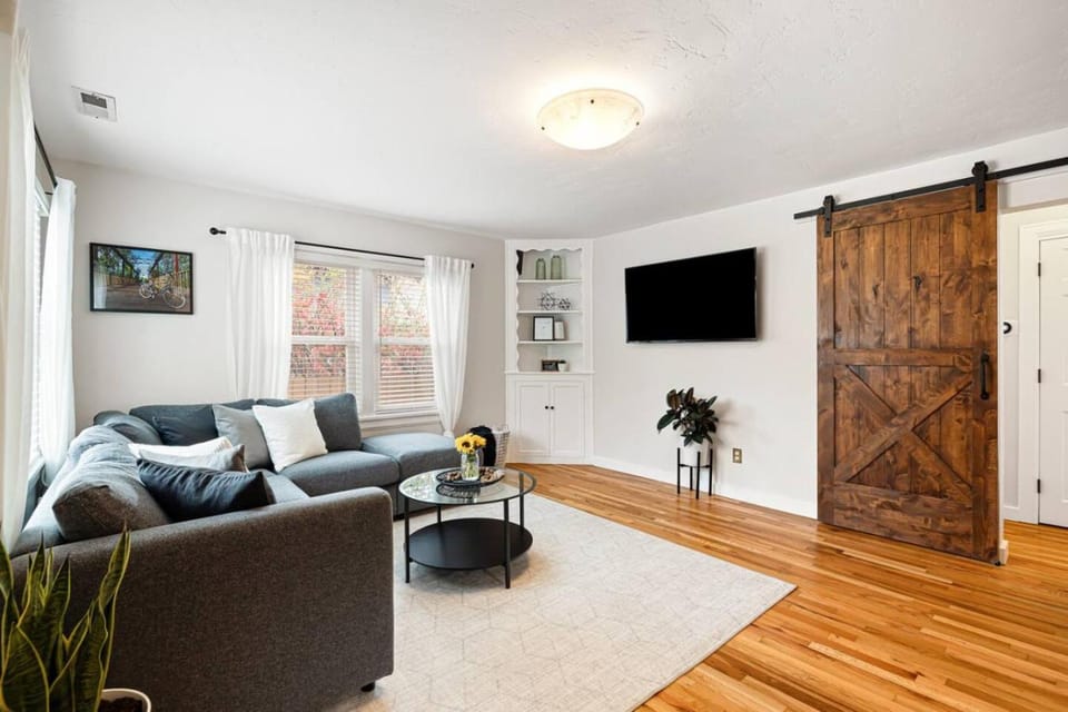 Walkable North End Home with Free Bikes House in Boise