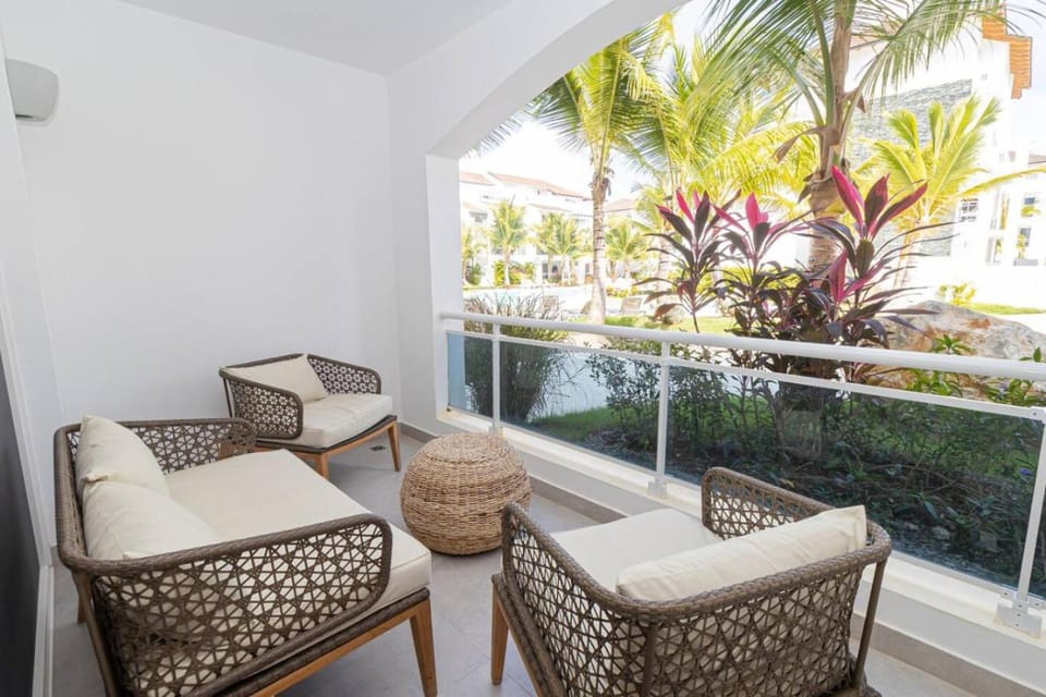 Elegant 1-BD Luxury Escape in Paradise in Estrella Apartment in Dominicus