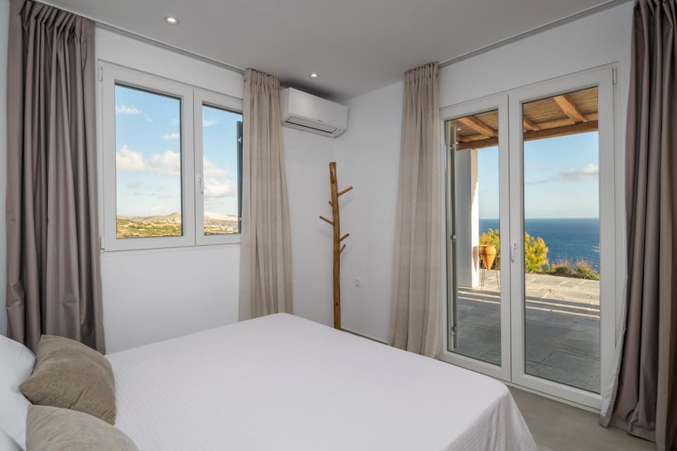 Bedroom, Sea view