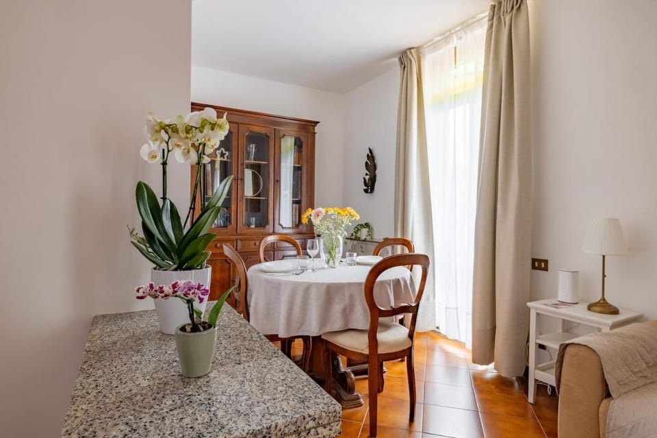 Delightful attic with terrace-Caffarella Apartment in Rome
