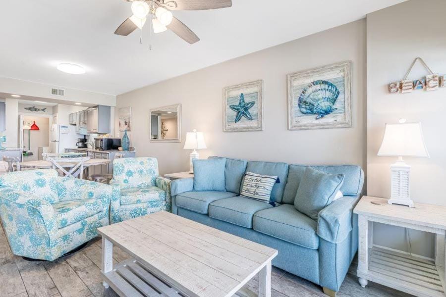 Boardwalk 1086 by Youngs Suncoast Apartment in Gulf Shores