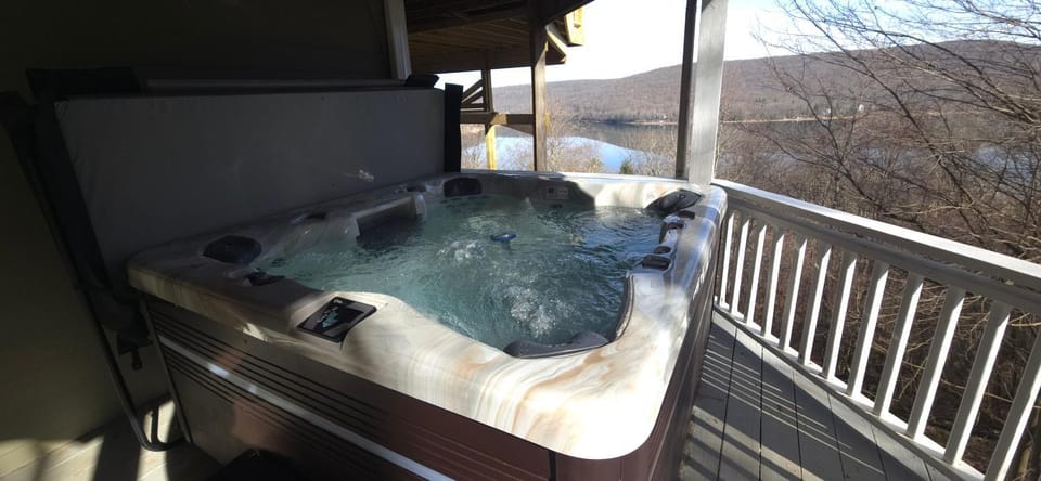 Endless Views | 4BR Home w/Hot Tub | Deep Creek Lake House in Deep Creek Lake