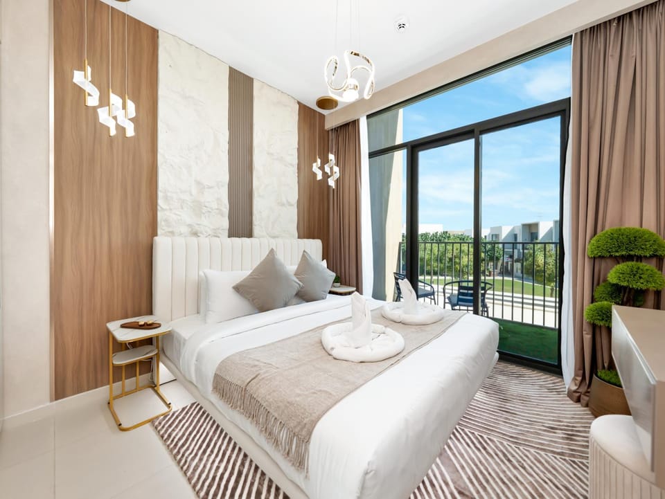 Day, Bedroom