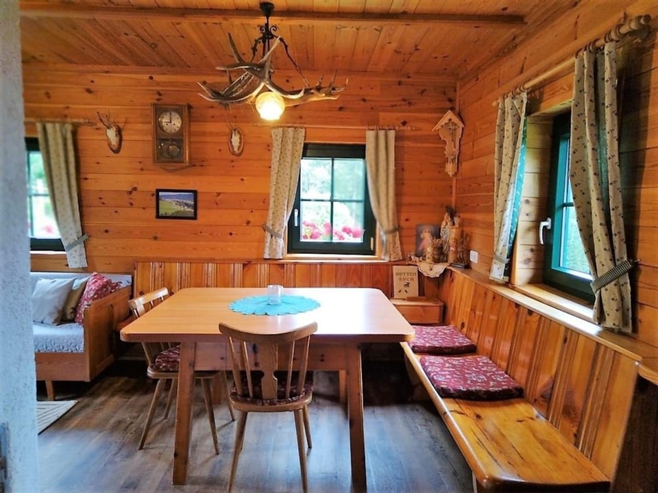 Götschlhütte House in Carinthia, Austria