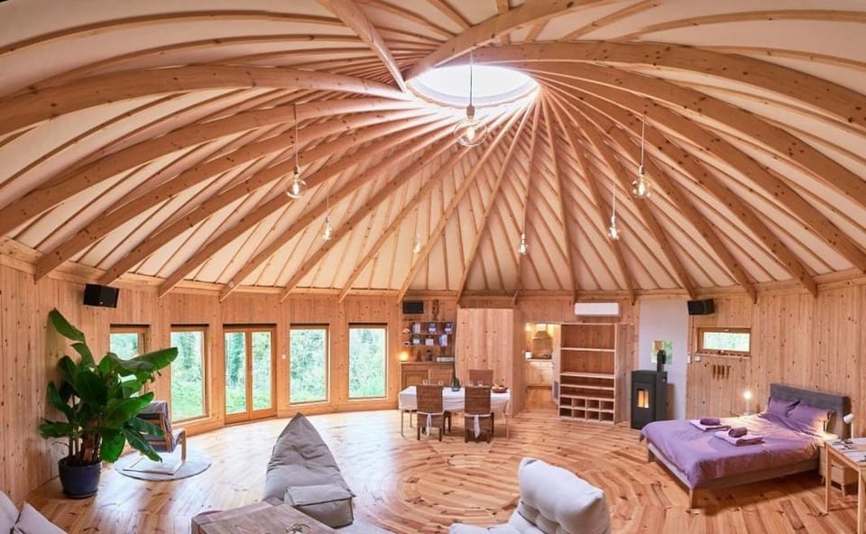 Grande yourte pour 4 personnes à Aywaille Chalet in Belgium