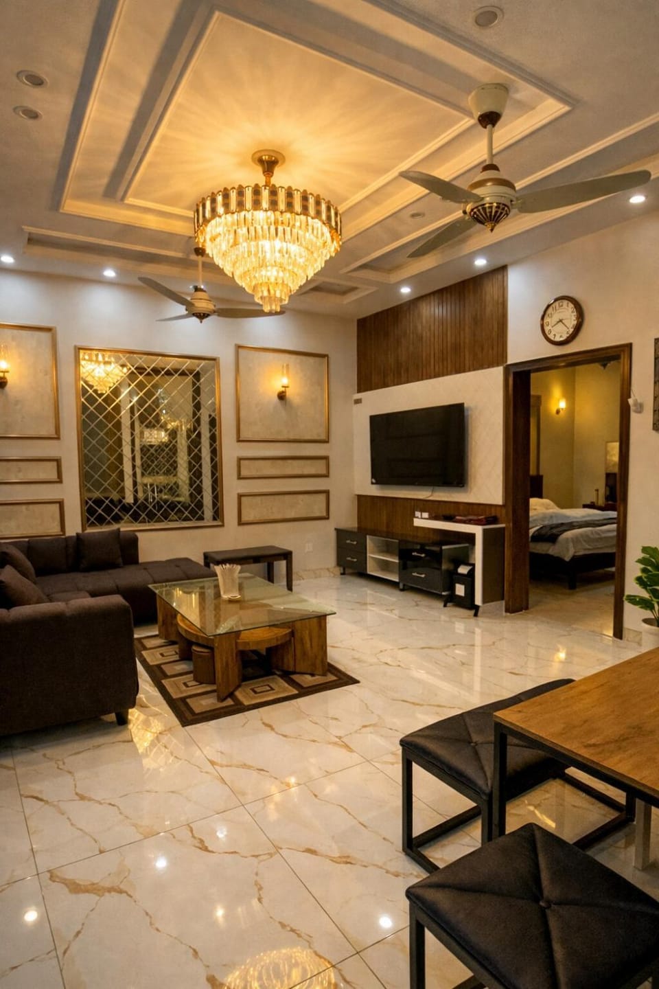 Communal lounge/ TV room