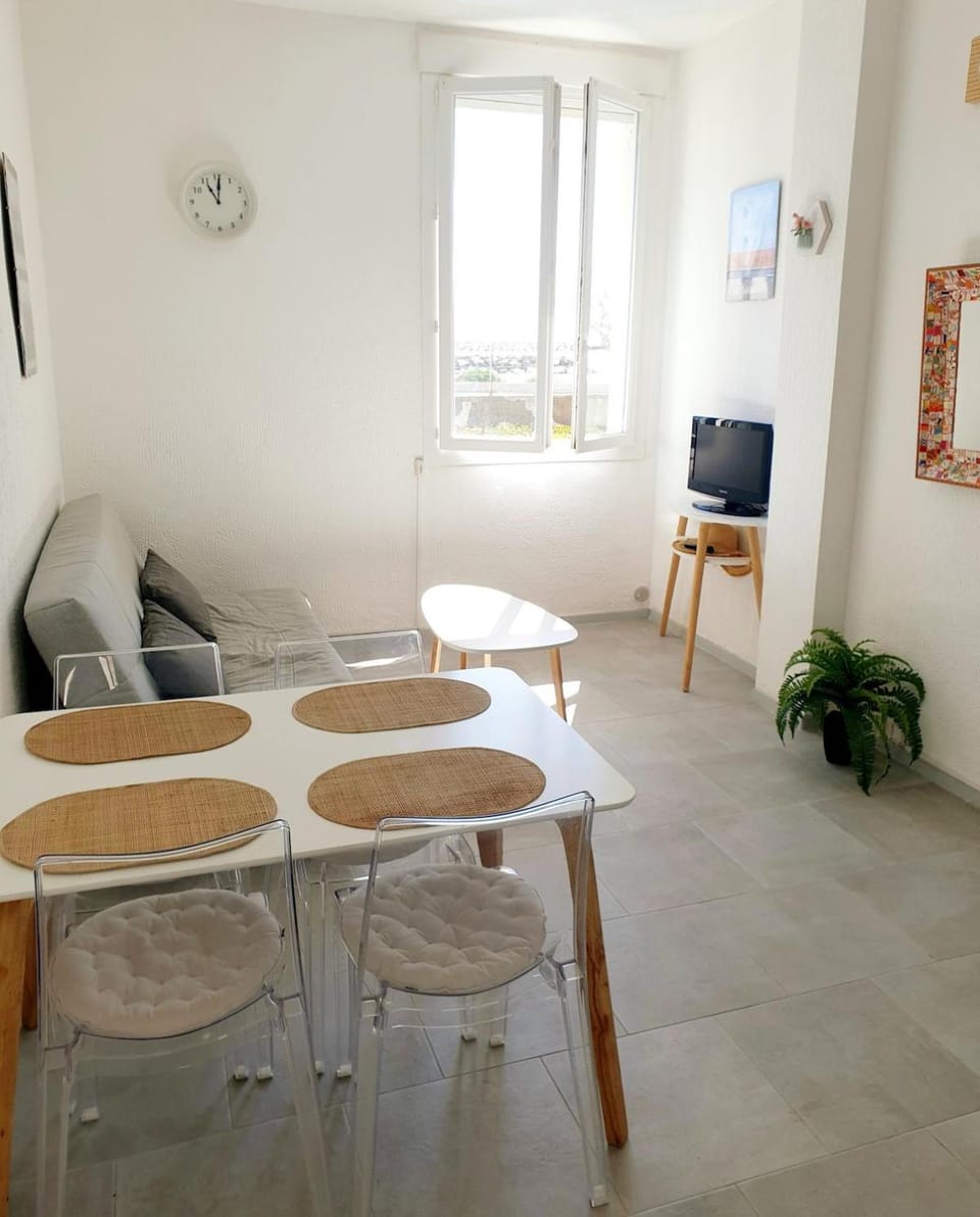 En bord de mer Apartment in Saintes-Maries-de-la-Mer