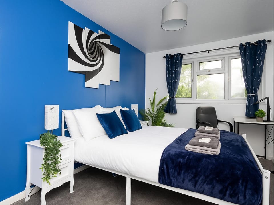 Bed, Photo of the whole room, Bedroom