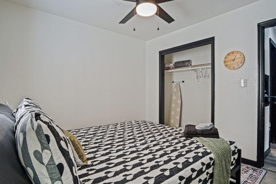 The Comfort Stay 2BR Home Apartment in Oklahoma City