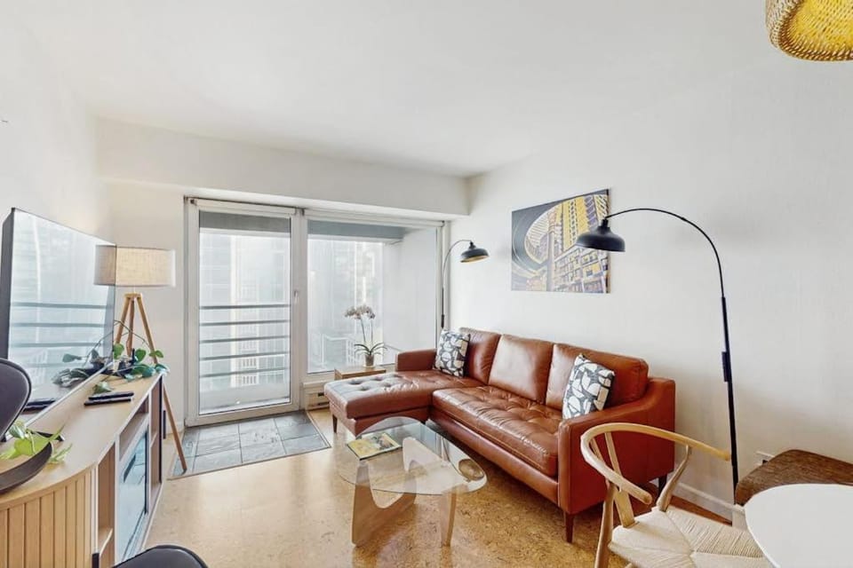 Pike Place Pearl Apartment in Pike Place Market