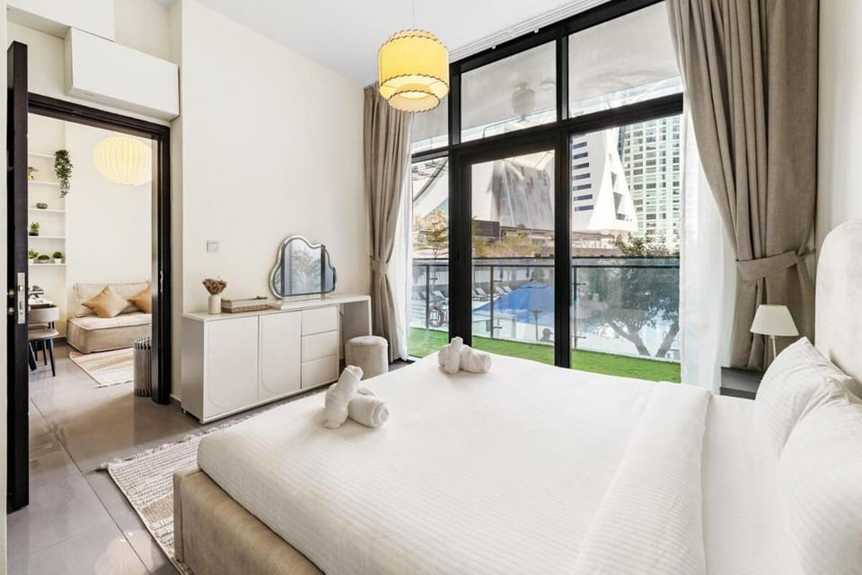 Modern 1BR Apartment in DAMAC Merano Business Bay Apartment in Dubai
