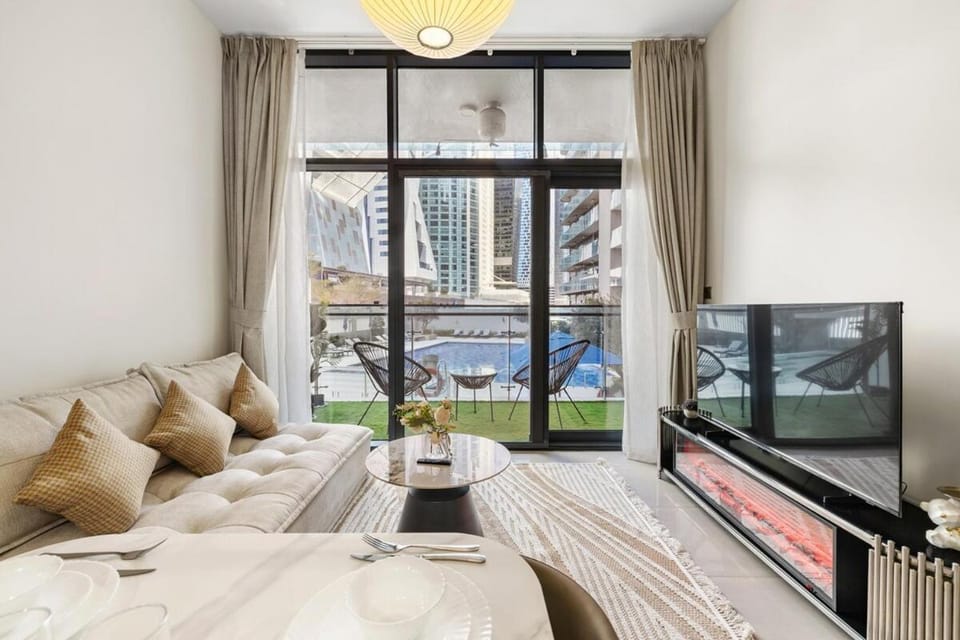 Modern 1BR Apartment in DAMAC Merano Business Bay Apartment in Dubai