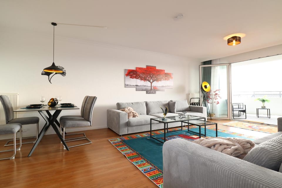 TV and multimedia, Balcony/Terrace, Balcony/Terrace, Living room, Seating area, Dining area