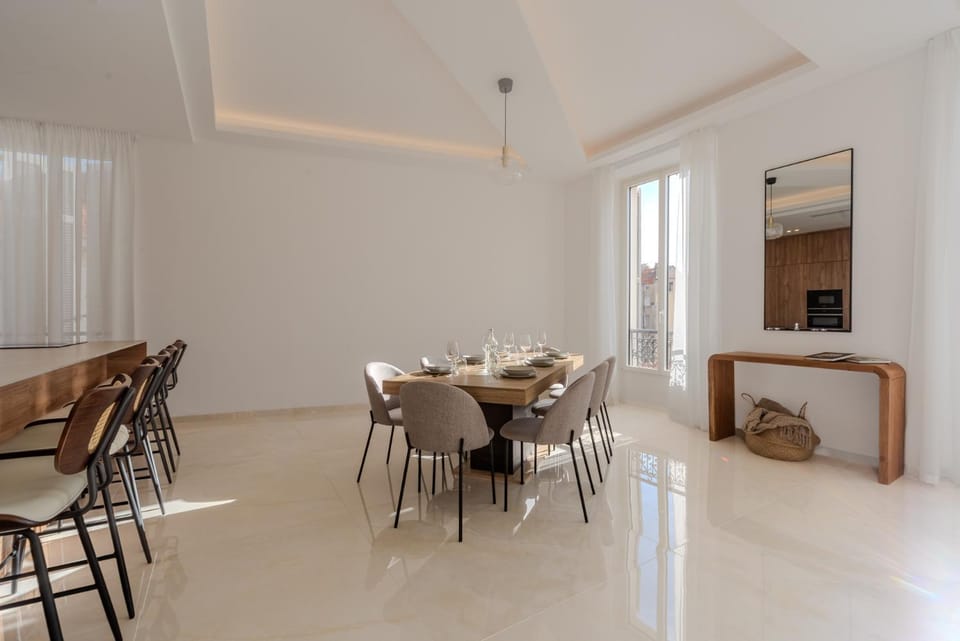 Cannes Centre - Palais a pied - Appartement Prestige 3 chambres et studio - 8 pers Apartment in Cannes