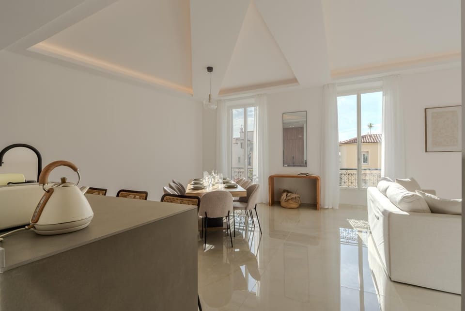 Cannes Centre - Palais a pied - Appartement Prestige 3 chambres et studio - 8 pers Apartment in Cannes