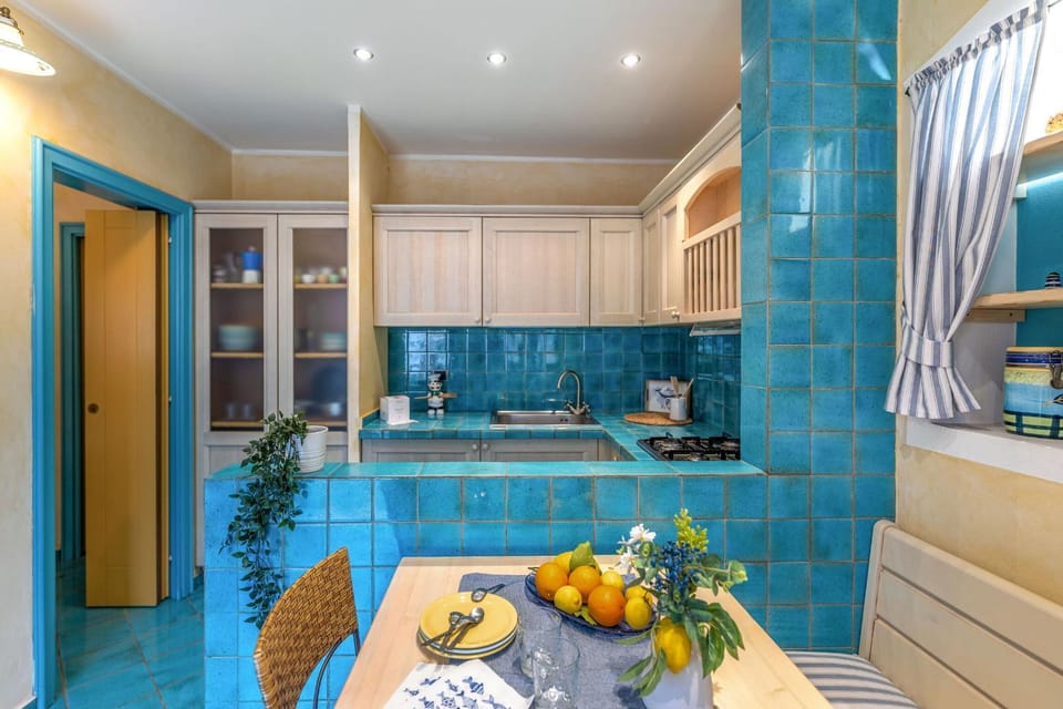 Kitchen or kitchenette, Food and drinks, Dining area, Food, minibar, pet friendly, stove