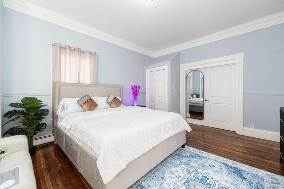 Nightingale In Boston Apartment in Boston