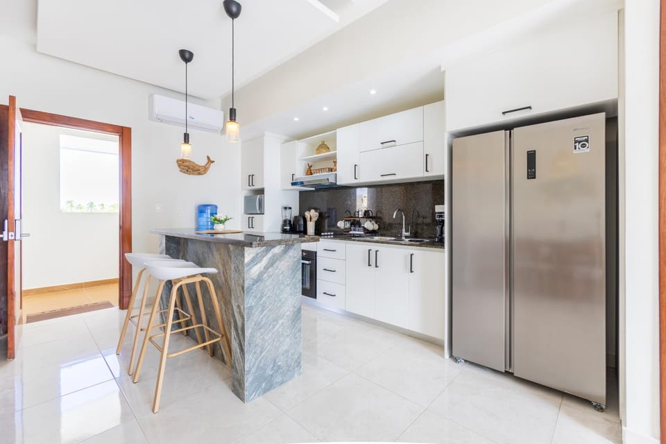 Dining area, oven, kitchen